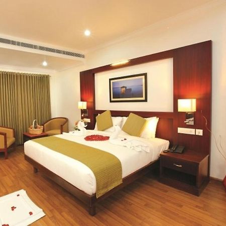 Hotel Raj Regency Nilamel Extérieur photo